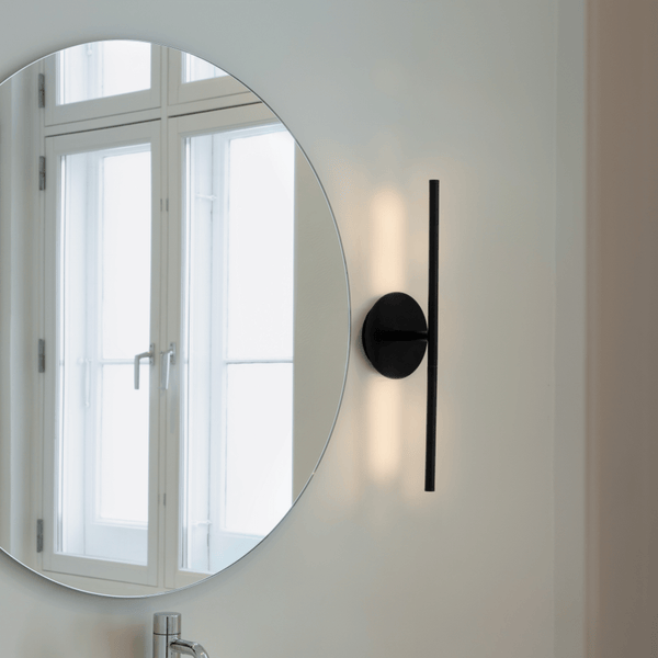 UMAGE Lifestyle Omni Wall Lamp Mini Black (2) (1).png